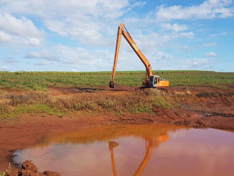 Hawe Earthmoving - Australian Directory 9
