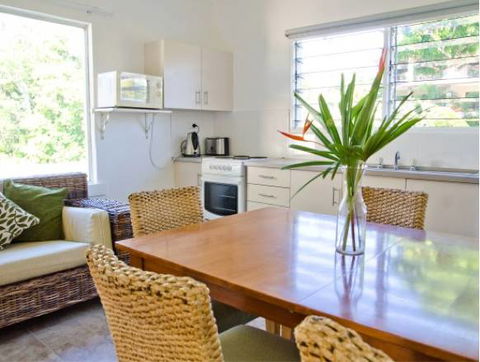Villa Marine Cairns Beach Self Contained Holiday Apartments - Australian Directory 3