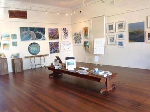 Shellharbour City Arts Society Inc - Australian Directory 3
