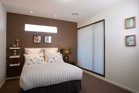Phoenix Blinds - Australian Directory 18