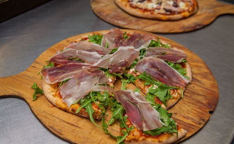 Magna's On Main - Australian Directory 12