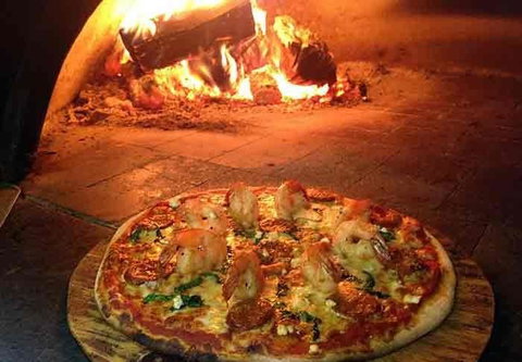 Magna's On Main - Australian Directory 6