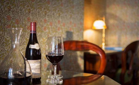 Oscar's Hotel Bar And Restaurant - Australian Directory 15