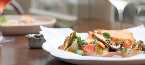 Oscar's Hotel Bar And Restaurant - Australian Directory 1