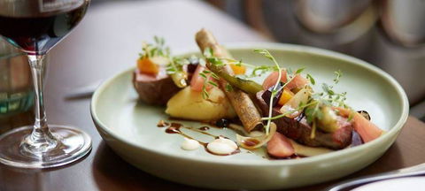 Oscar's Hotel Bar And Restaurant - Australian Directory 2