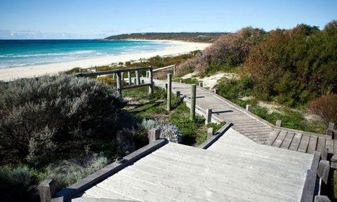 Bunkers Beach House - Australian Directory 0
