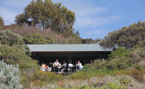 Bunkers Beach House - Australian Directory 19