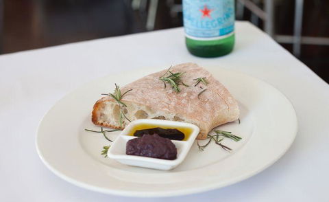 The Foreshore Bar & Restaurant - Australian Directory 11