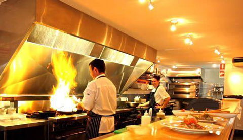 The Foreshore Bar & Restaurant - Australian Directory 4