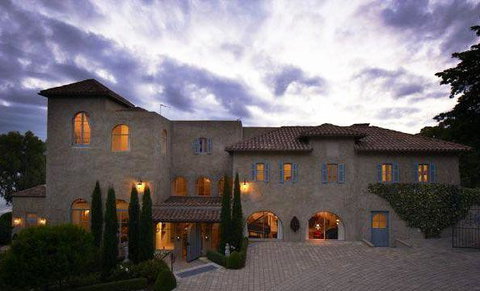 Bruni's Restaurant At Villa Howden - Australian Directory 14