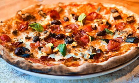 Bonnie And Clydes Pizzaria - Australian Directory 10