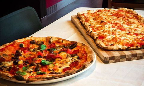 Bonnie And Clydes Pizzaria - Australian Directory 7