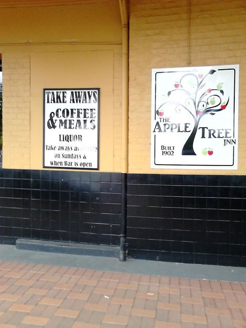 The Apple Tree Inn - Australian Directory 8
