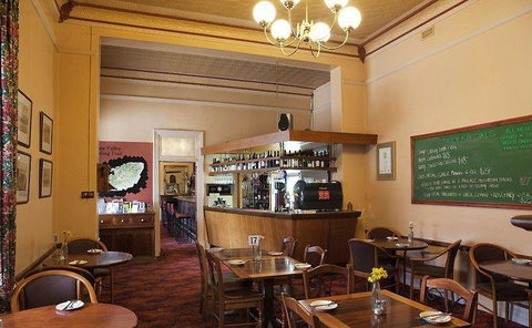 The Rising Sun Hotel - Australian Directory 13