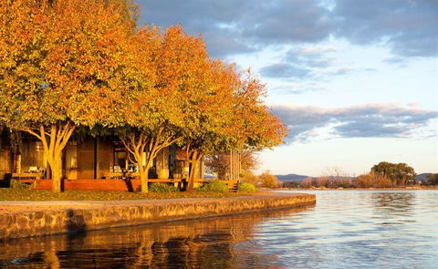 The Jolly Miller Sunbury - Australian Directory 2