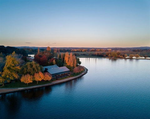 The Jolly Miller Sunbury - Australian Directory 7