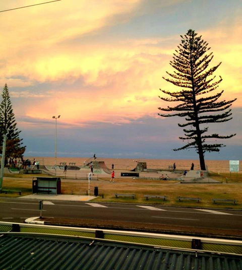 The Alex Bar & Grill - Australian Directory 3