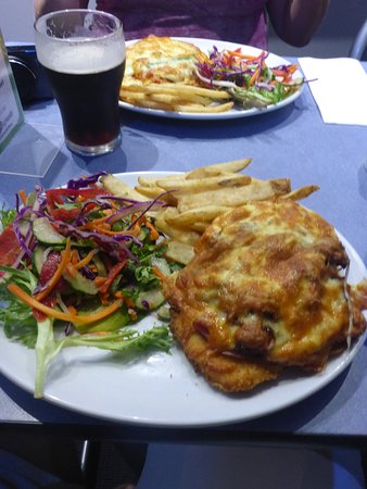 Queens Beach QLD Australian Directory