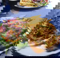 Queens Beach Motor Hotel - Australian Directory