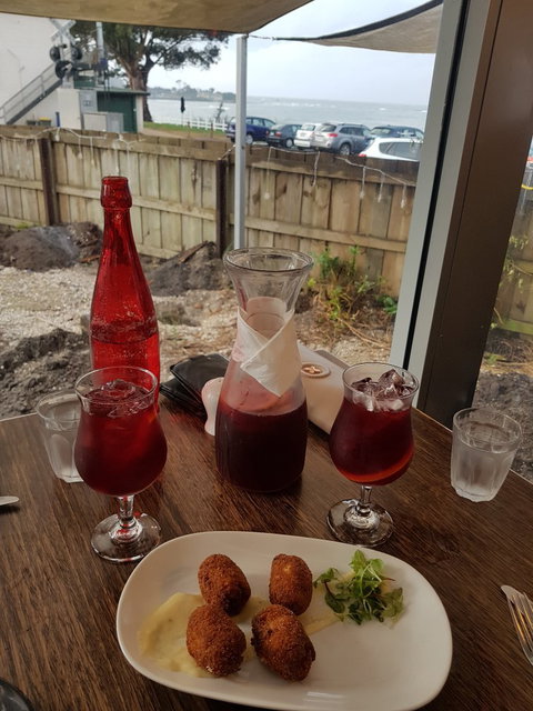 El Perro Tapas & Pizza - Australian Directory 1