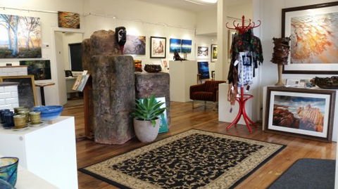 Penguin Creek Gallery Cafe - Australian Directory 0