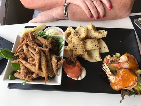 The Beach Restaurant - Australian Directory 0