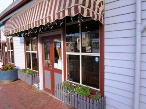 School House Coffee Shop - Australian Directory 0