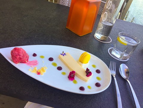 Ishka Restaurant At The Breakwater - Australian Directory 0