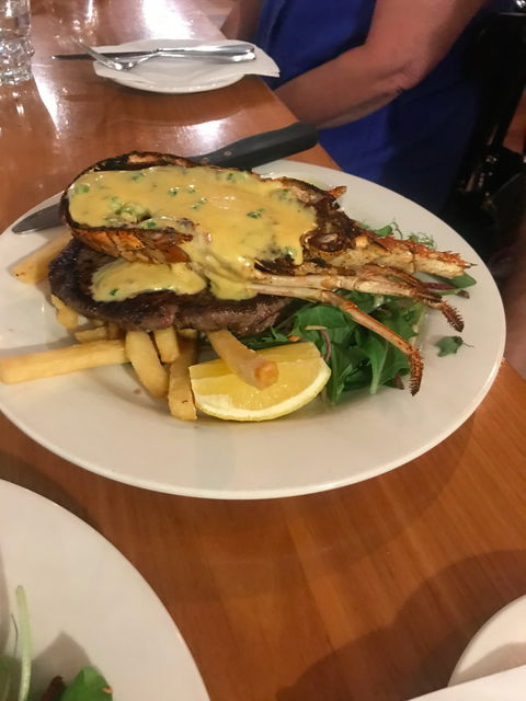 Lakers Tavern - Australian Directory 7