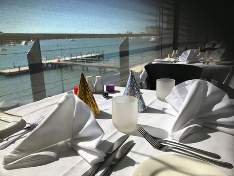 Redmanna Waterfront Restaurant - Australian Directory 0