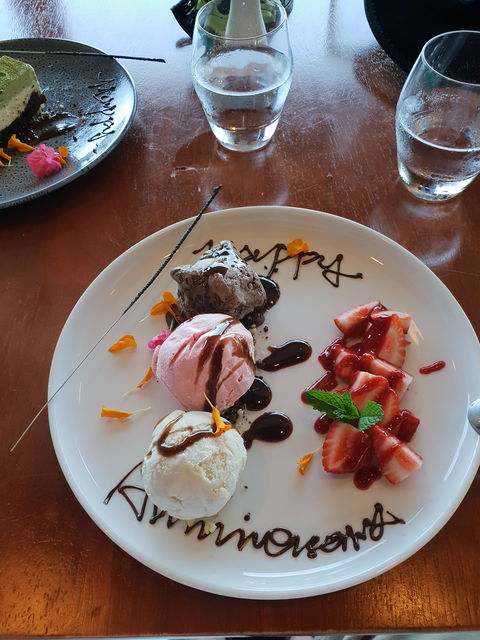 Redmanna Waterfront Restaurant - Australian Directory 1