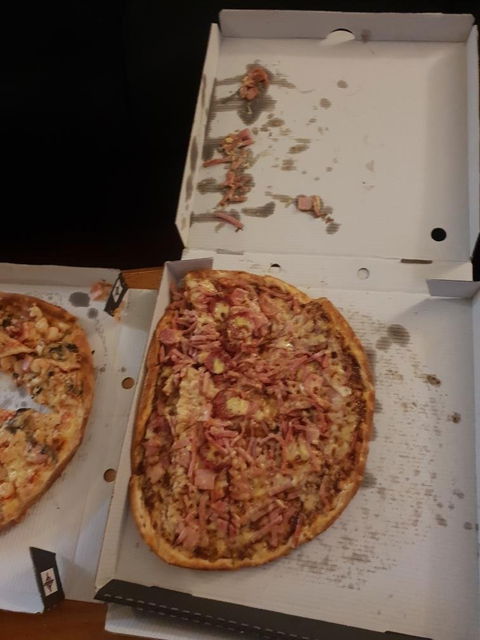 Sinatra's Pizza & Cafe - Australian Directory 1