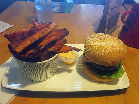 Grill'd Hillarys - Australian Directory 0