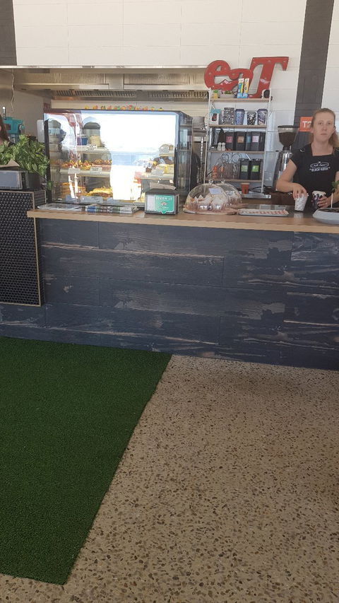 Hello Summer Beach Kiosk - Australian Directory 8