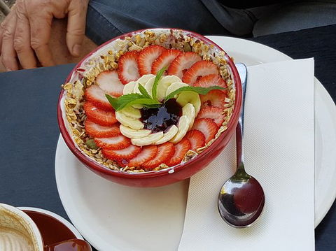 Hylin Cafe - Australian Directory 0
