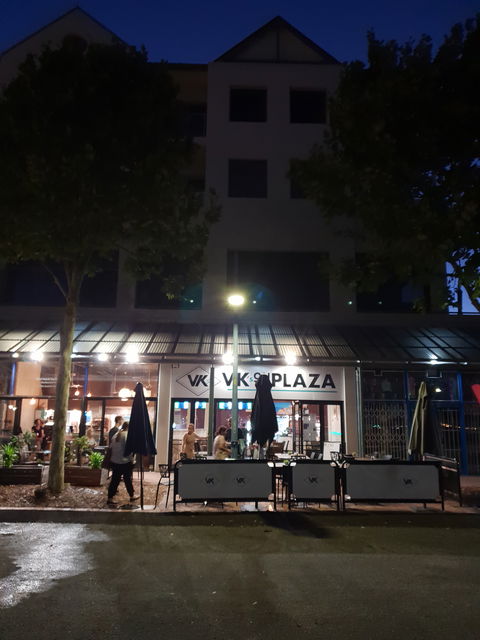 VK's On The PLAZA - Australian Directory 6