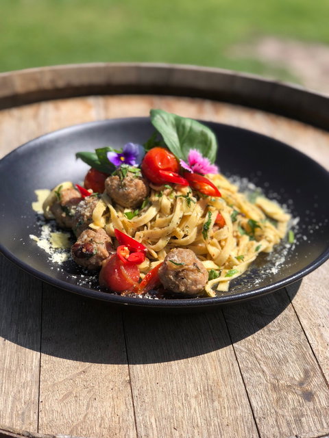 Byford & Districts Country Club - Australian Directory 8