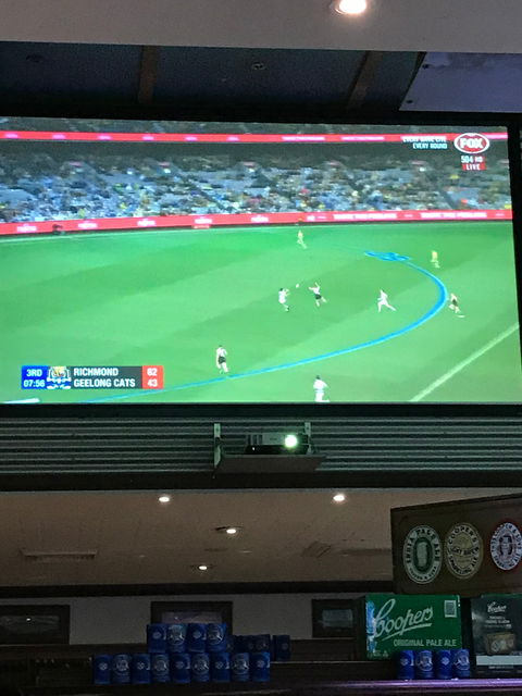 Divers Tavern Beach Bar - Australian Directory 5