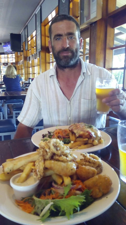 Divers Tavern Beach Bar - Australian Directory 6