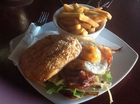 Monty's Restaurant - Australian Directory 0