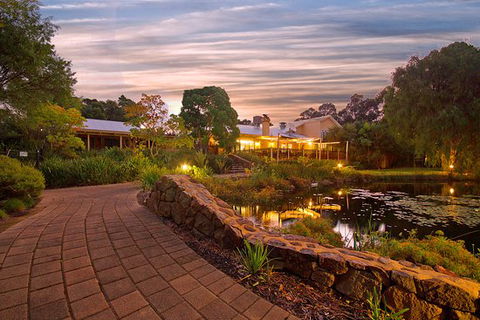 Willow Grill - Australian Directory 0