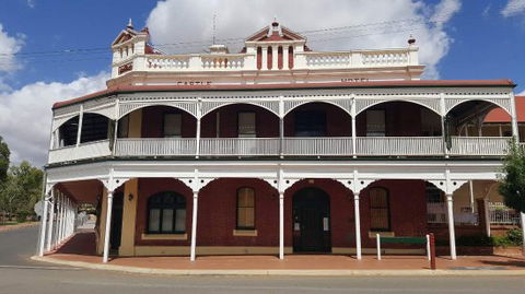 Castle Hotel Bistro - Australian Directory 0