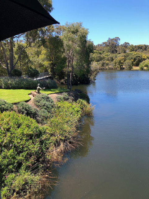 Flutes Restaurant - Australian Directory 4