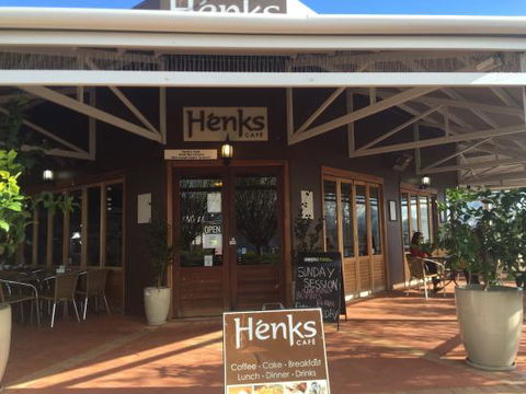 Henk's Cafe - Australian Directory 0
