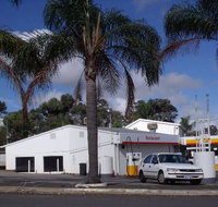 Hillview Roadhouse Motel Restaurant - Australian Directory