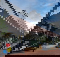 Jeanne d'Moore - Australian Directory