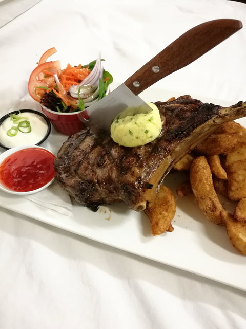 Riverside Hotel - Australian Directory 3