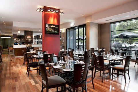 Sq Restaurant & Lounge Bar - Australian Directory 0