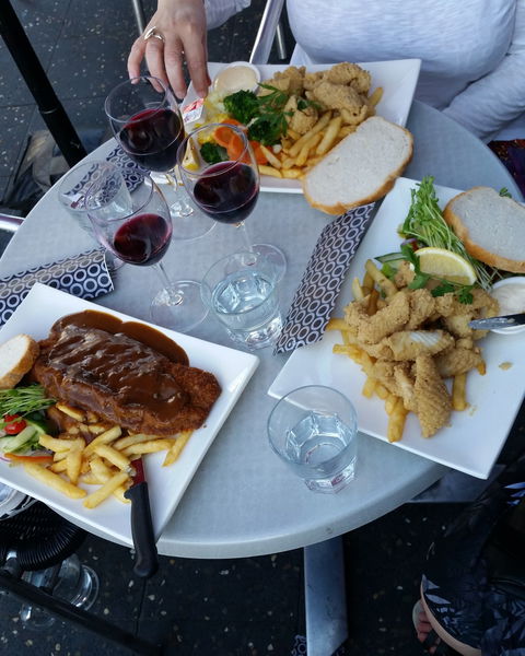 Glenelg Jetty Hotel - Australian Directory 5