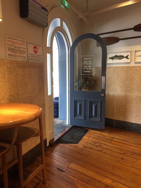 Port Admiral Hotel - Australian Directory 6